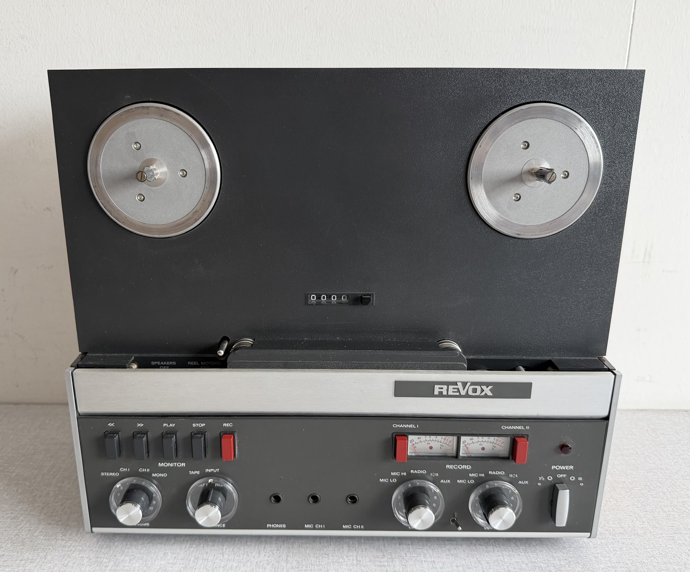 Studer A807 1